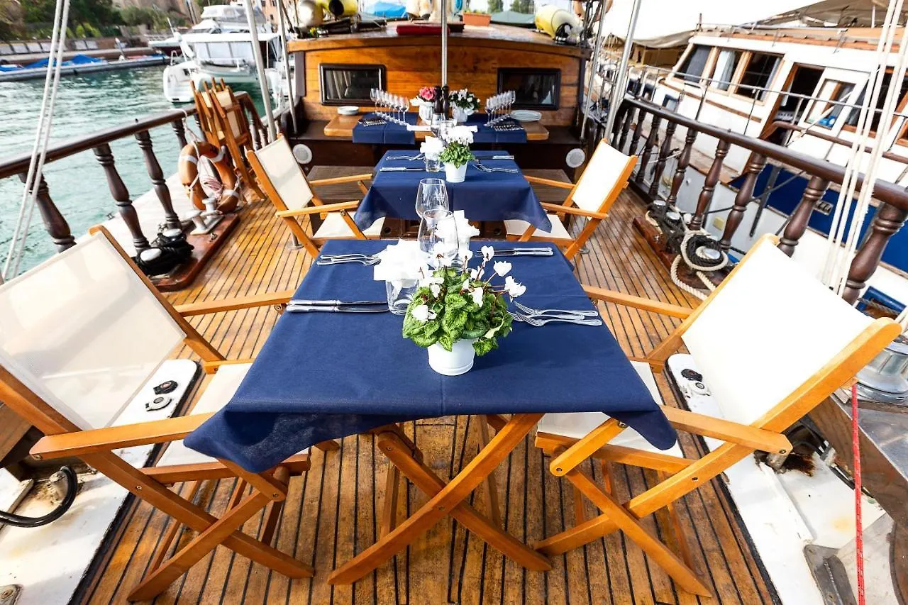 Båthotell Akos Hotell Venedig Italien